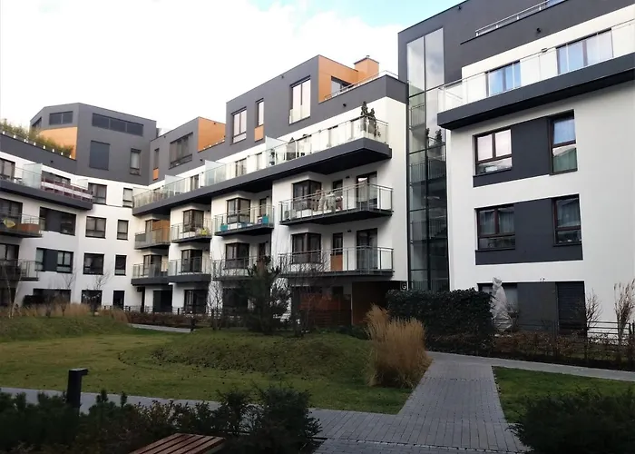Green Wilanow Apartment With Free Parking