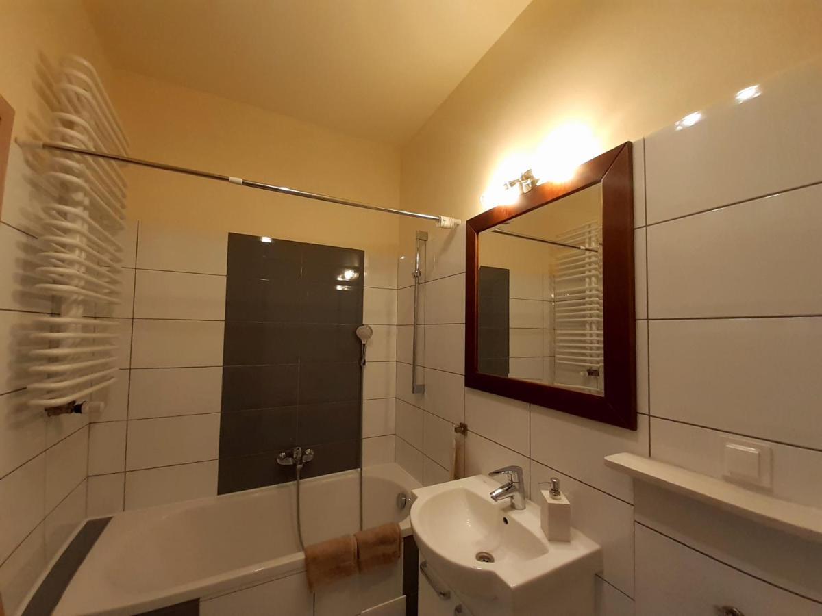 Wilanow With Free Parking Apartament Warszawa